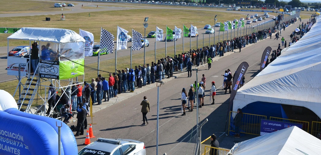 MERCEDES: ABRIL Y OCTUBRE