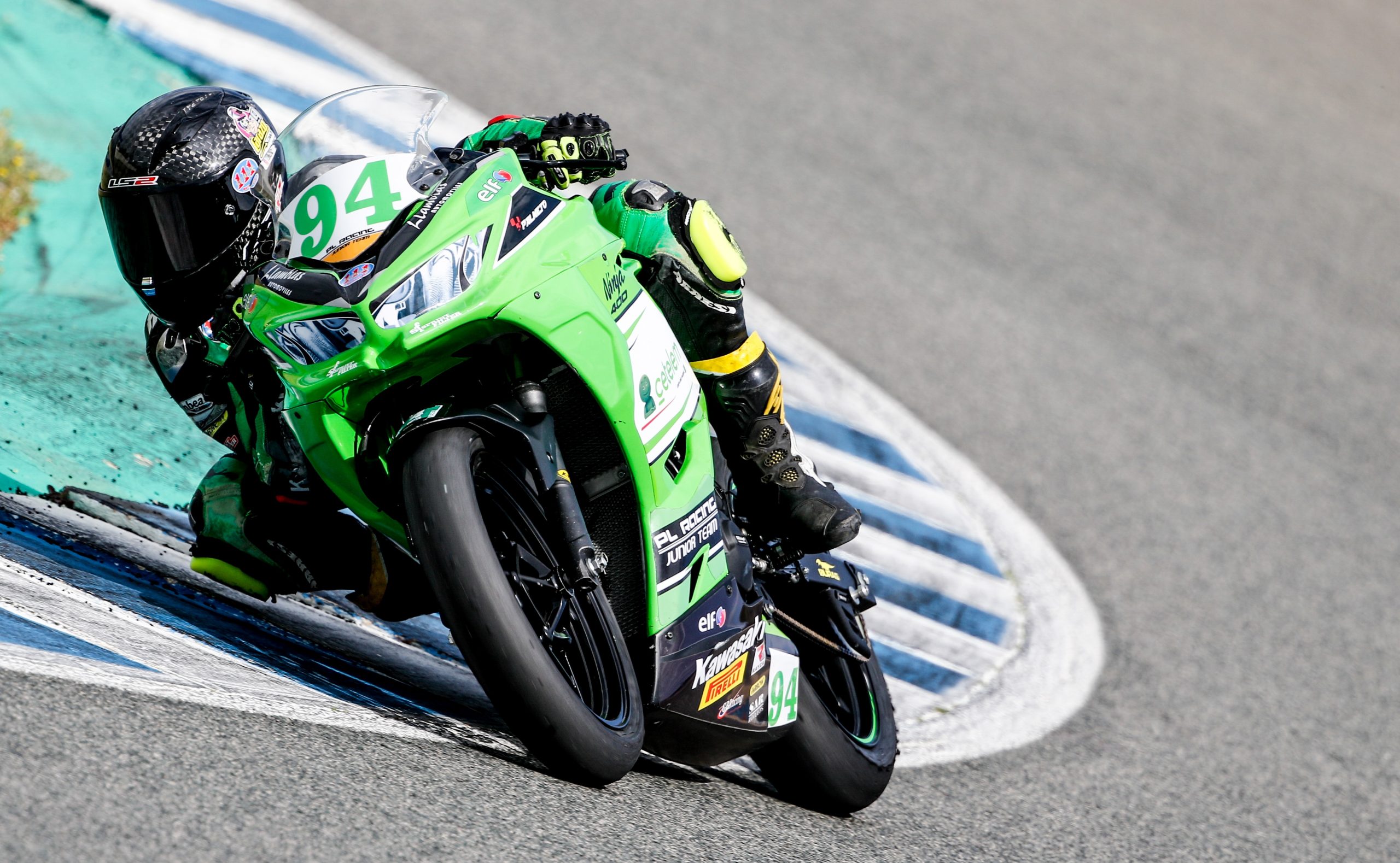 UN BOTIJA COSA SERIA